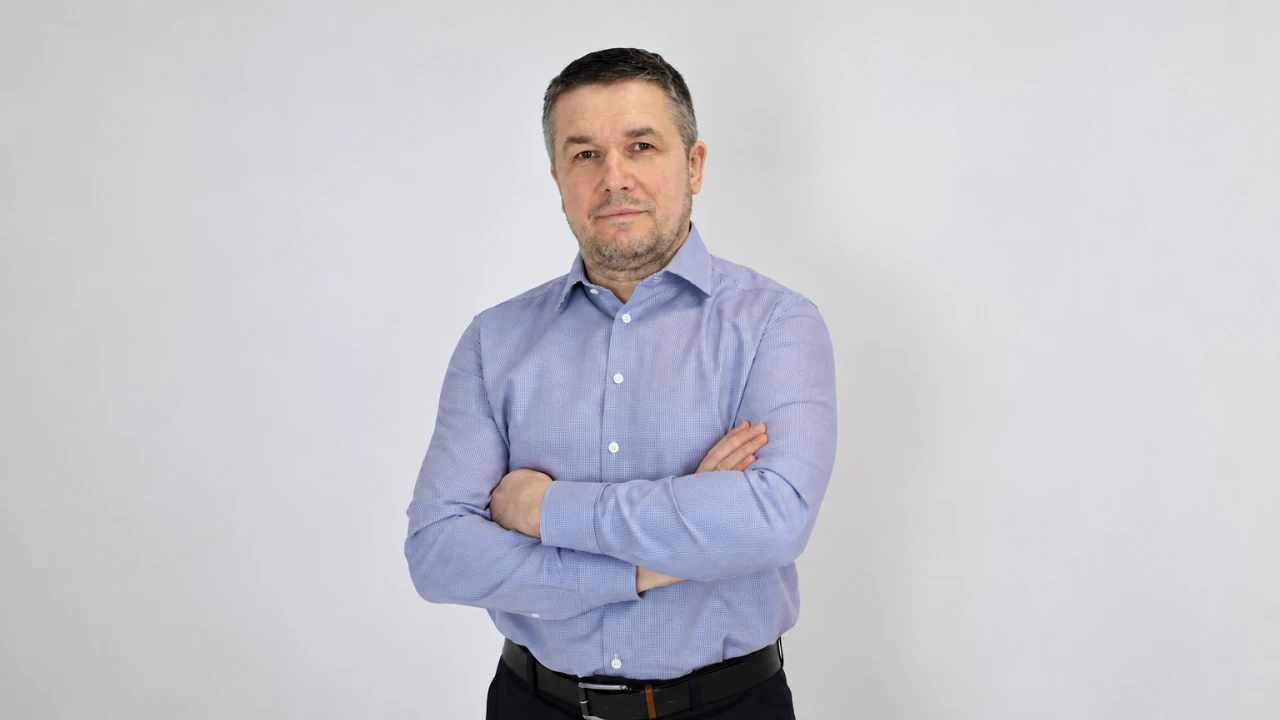 Vladimir Kolosov: Master of Manual Therapy with 26 Years of Dedicated Expertise 
